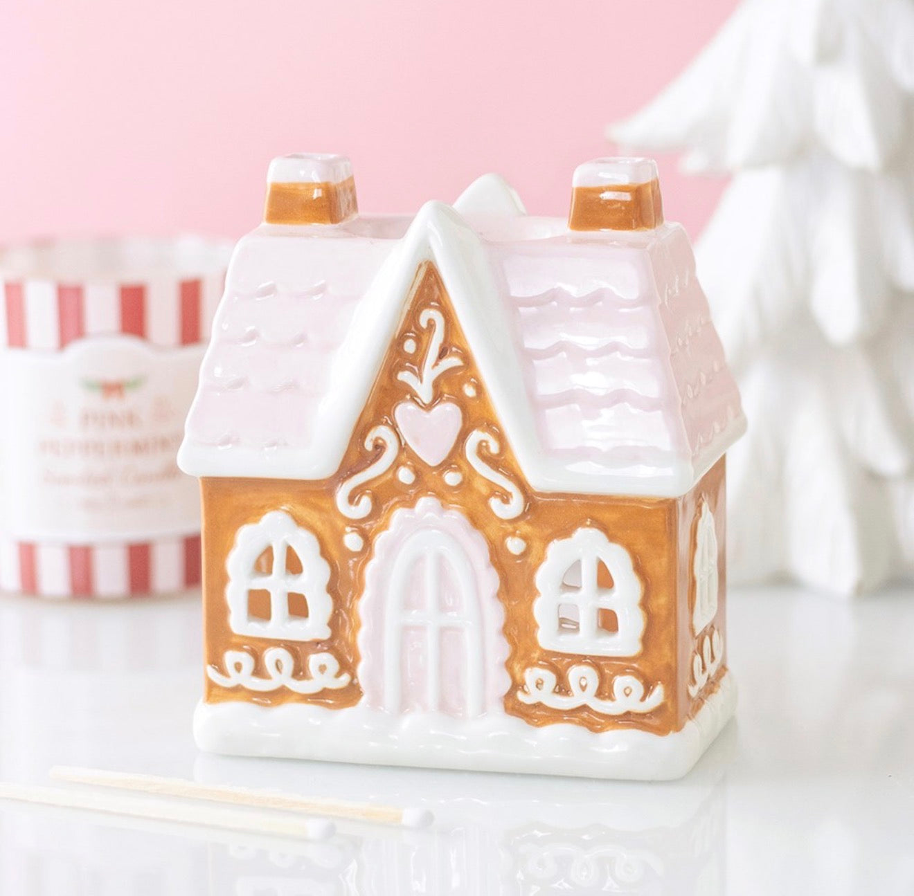 Sugarplum Gingerbread House Burner